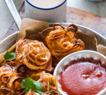 Starter-Onion ring pakora-Hotel Majestic